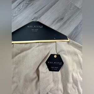 Max Studio Beige Decorative Wool Blend Christmas Tree Skirt new